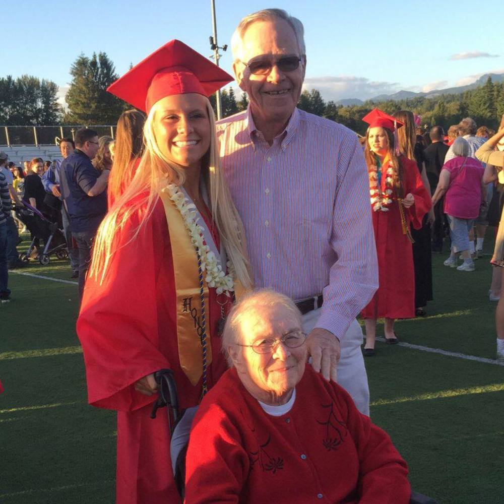 Meet your Posher, Claire